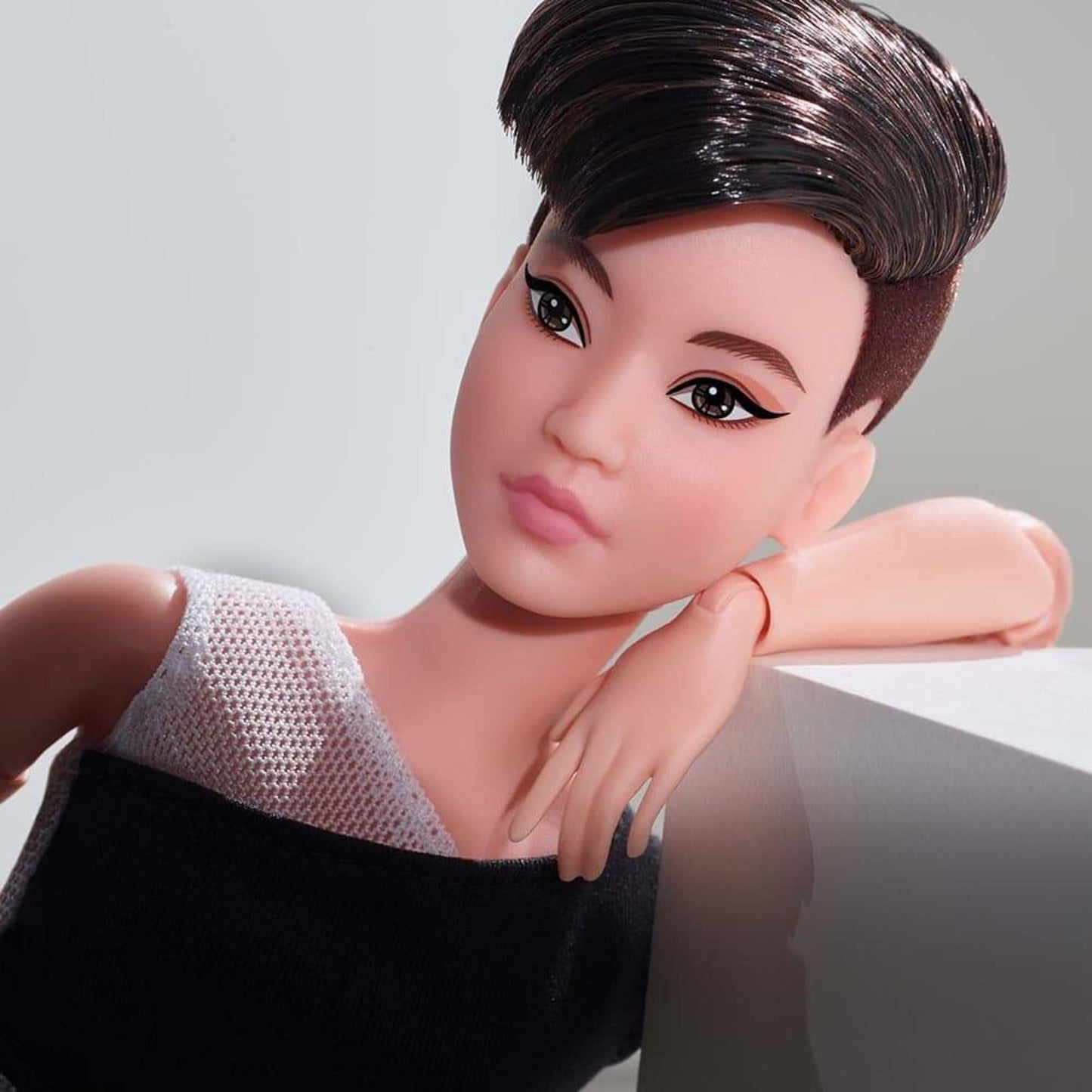 Barbie Looks Doll (Petite. Brunette Pixie Cut)
