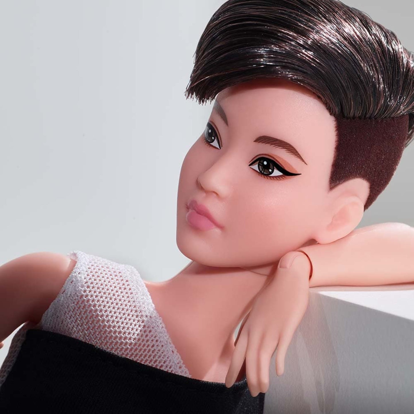 Barbie Looks Doll (Petite. Brunette Pixie Cut)
