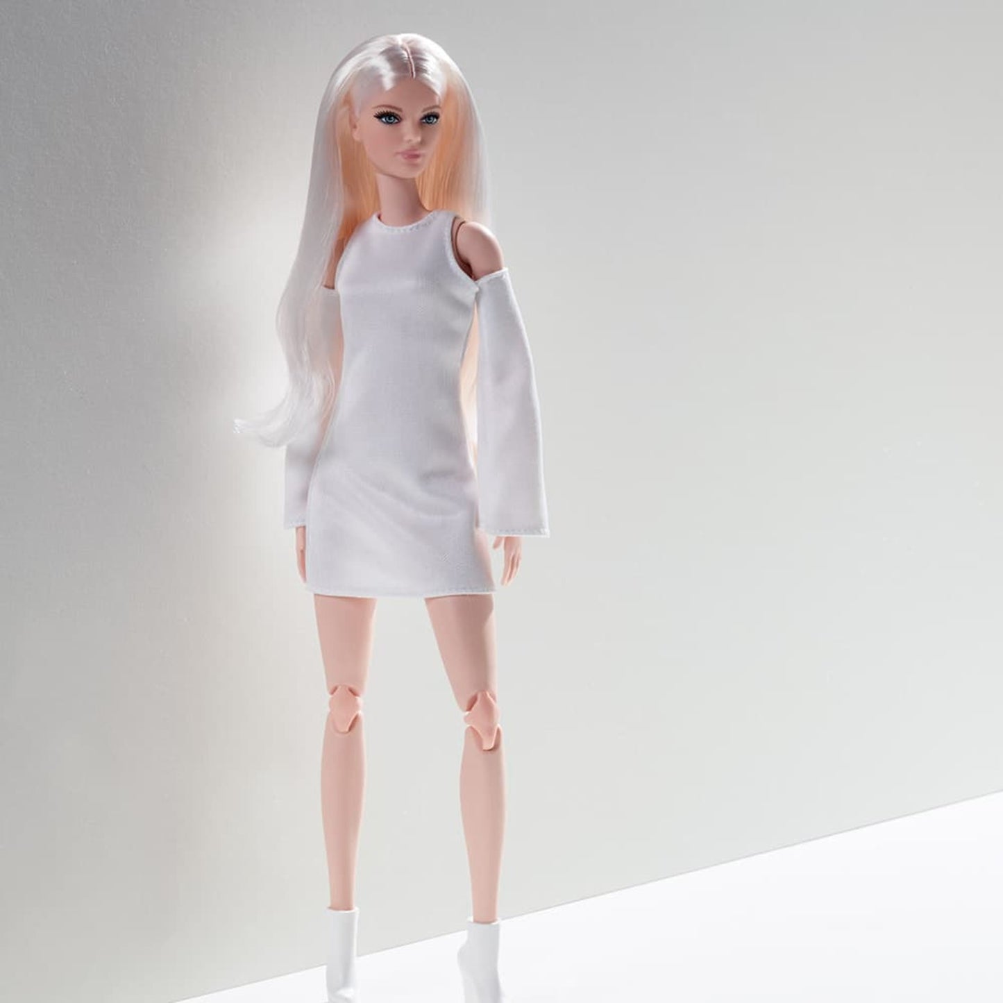 Barbie Looks Doll (Tall. Blonde)