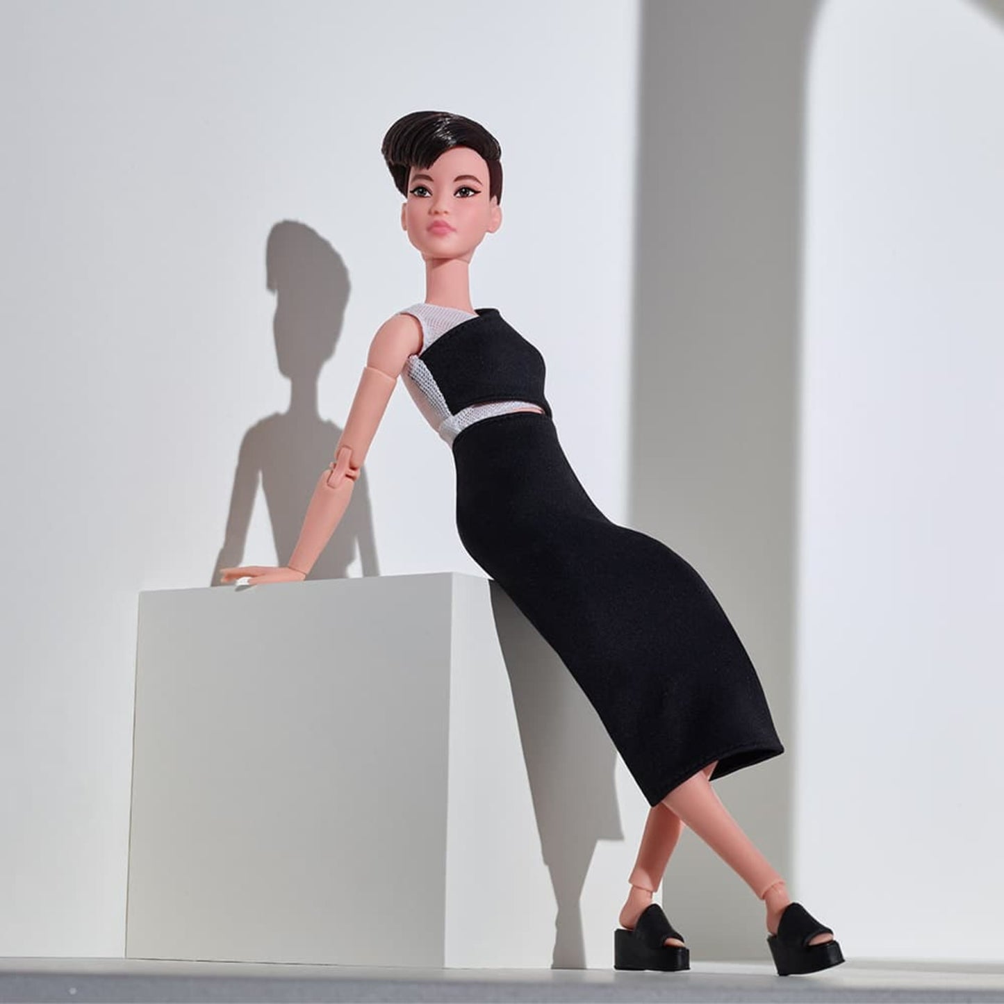 Barbie Looks Doll (Petite. Brunette Pixie Cut)